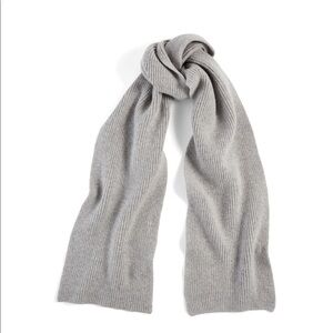 BNWOT Le bonnet 100% wool ribbed scarf